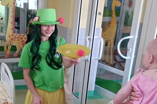 Fundacja Dr Clown prowadzi terapię śmiechem