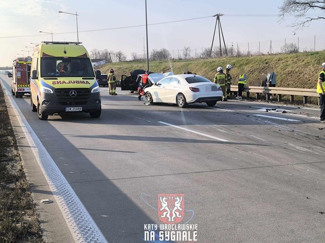 21.03.2025 - wypadek na autostradzie A4 pod Wrocławiem