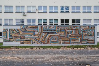 Mozaiki w Tychach. Przewodnik po ceramicznej sztuce z czasów PRL-u