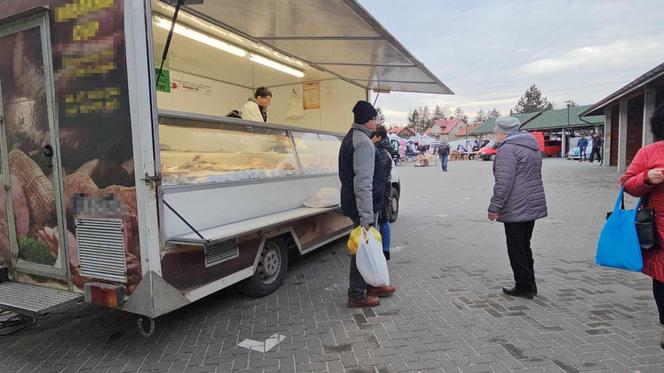 Czy po aferze w Nowej Dębie mieszkańcy Podkarpacia boją się kupować mięso na ulicy 