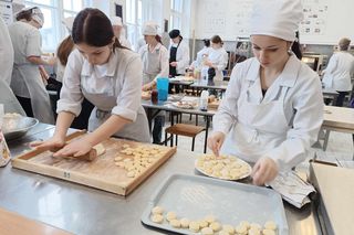 Takie pączki upiekli uczniowie Gastronomika w Grudziądzu