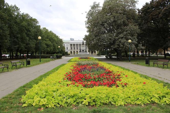 Plac Żelaznej Bramy ma przejść metamorfozę. Każdy może zgłosić swój pomysł na zmiany