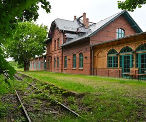 Dworzec w Leśnej po remoncie 