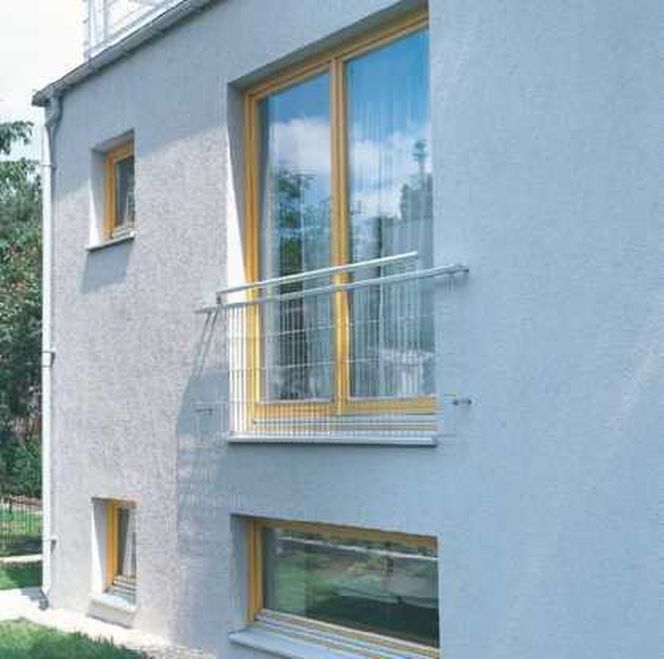 Portfenetr: okno z balustradą. Jak je zabezpieczyć?