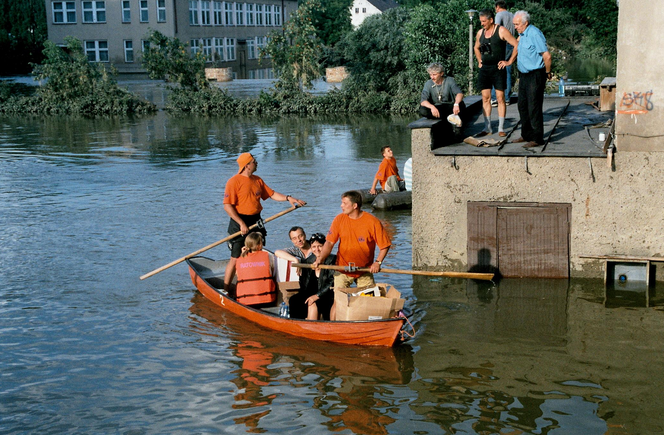 Powódź w Opolu. Powódź Tysiąclecia w 1997 r. [ARCHIWALNE ZDJĘCIA]