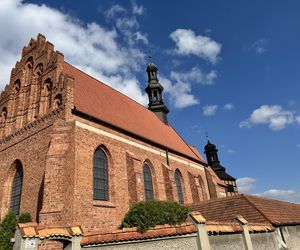 Pierwsze odkrycia w tajemniczej krypcie w Kazimierzu Biskupim