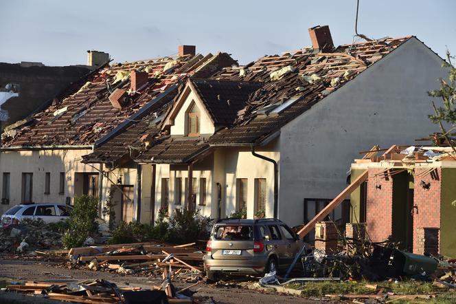 Tornado zdemolowało Czechy! Setki rannych i zniszczonych domów. Zdjęcia szokują