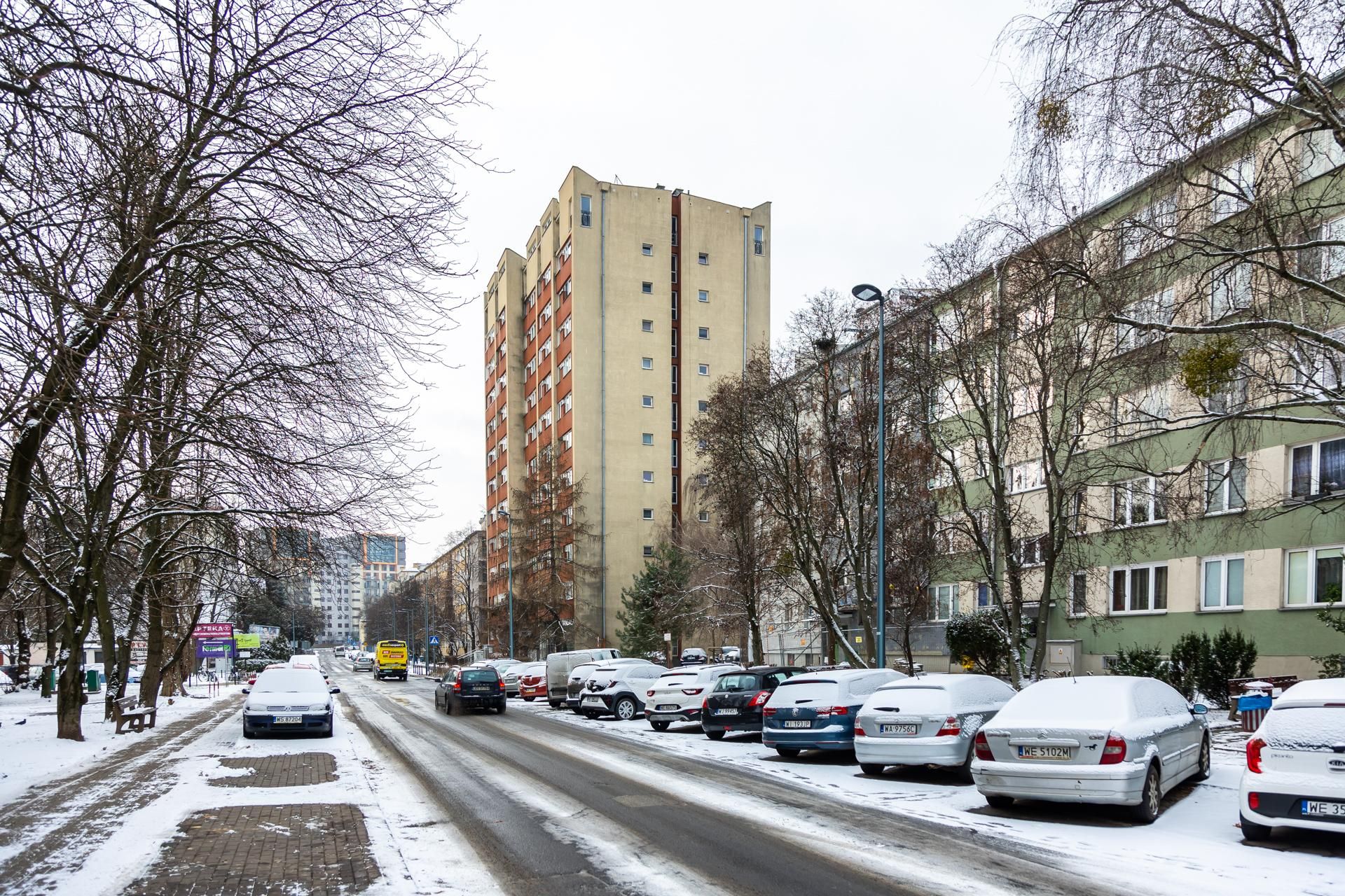 "Dom samotnych" na Etiudy Rewolucyjnej 9 w Warszawie