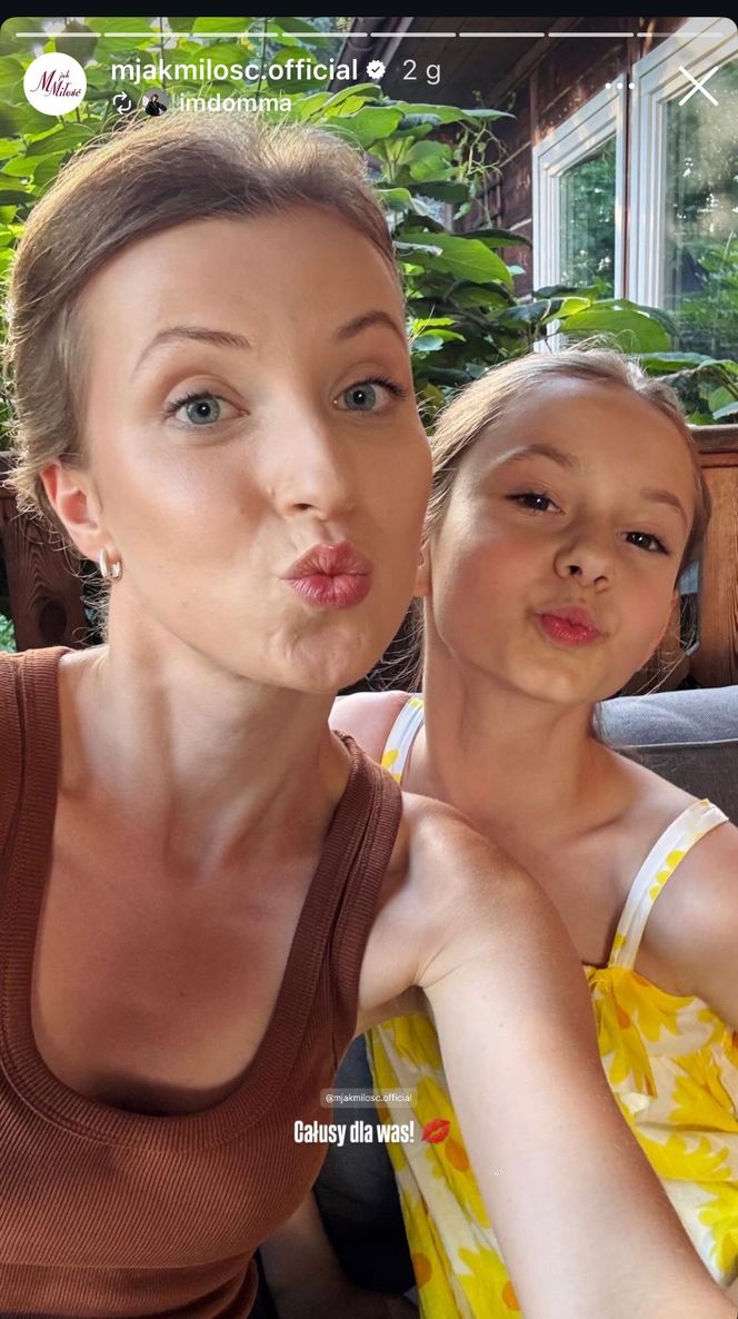 M jak miłość. Natalka (Dominika Suchecka), Hania (Wiktoria Basik)