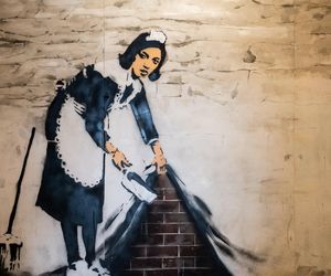 Banksy w Warszawie. Gdzie i kiedy będzie można obejrzeć prace najbardziej tajemniczego artysty? 