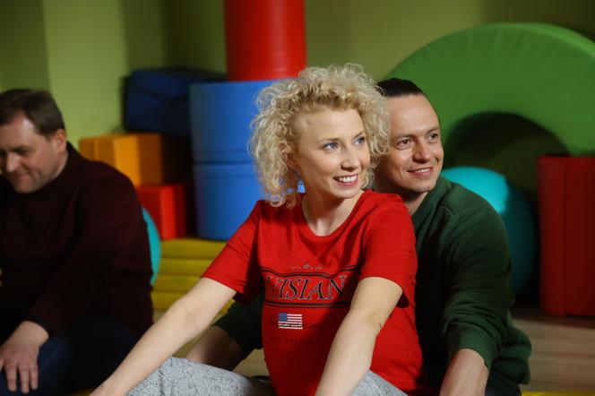 Na Wspólnej odc. 3461. Beata (Katarzyna Ptasińska), Emil (Piotr Ligienza)