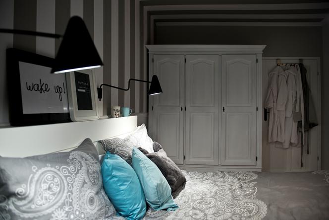 Białe meble w sypialni w stylu skandynawskim