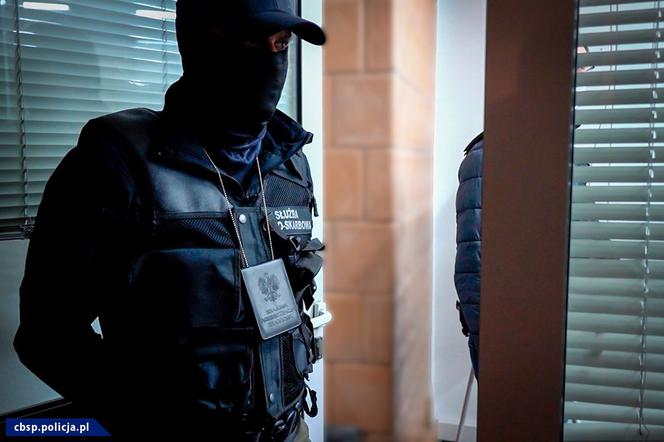 Policja uderzyła w kluby go-go. Spektakularna akcja również we Wrocławiu 