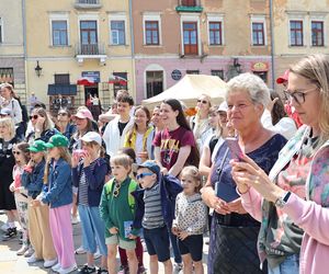 Dzień Cebularza 2025. Na pl. po Farze w Lublinie stanęło cebularzowe miasteczko