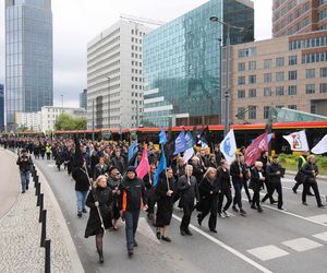   Razem przeciw przemocy. Medycy protestują w Warszawie