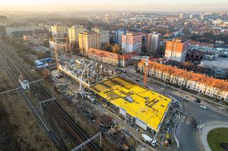 Centrum przesiadkowe w centrum Zabrza. Prace idą pełną parą ZDJĘCIA