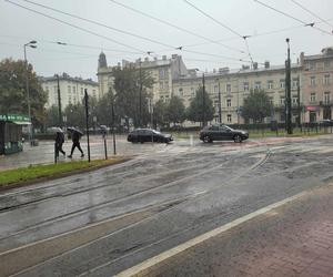 Niż genueński nad Polską. Kraków skąpany w deszczu