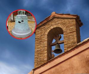 Złodzieje ukradli spod kościoła 500-kilogramowy dzwon. Nikt nie wie, jak do tego doszło! 