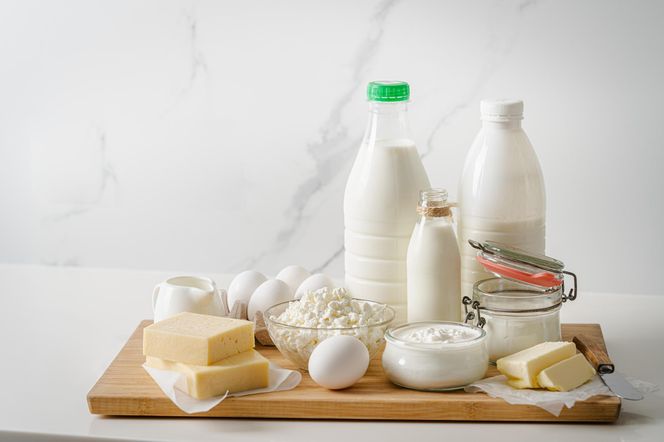 Jajka czy serek wiejski? Jeden z tych produktów wygrywa walkę o zdrowe serce