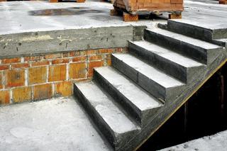 Schody betonowe - budowa i wykończenie schodów z betonu