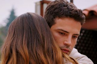 Miłość i nadzieja, odcinek 314. Zeynep, Ege