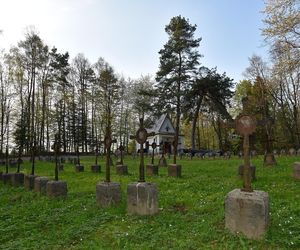 To niezwykłej urody wieś w Małopolsce. Kiedyś mieszkało w niej siedmiu mnichów