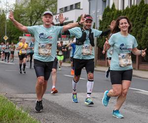 Wings for Life 2023. Tysiące biegaczy na ulicach Poznania