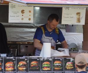 Restauracje na kółkach zaparkowały na bydgoskiej Wyspie Młyńskiej [ZDJĘCIA]