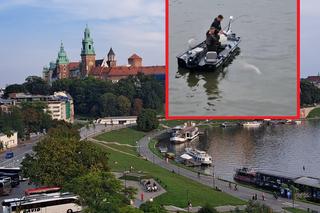 Turystka w Krakowie chwyciła za telefon i wszystko nagrała! Niezwykłe zmagania wędkarzy z potężną bestią na Wiśle [WIDEO]