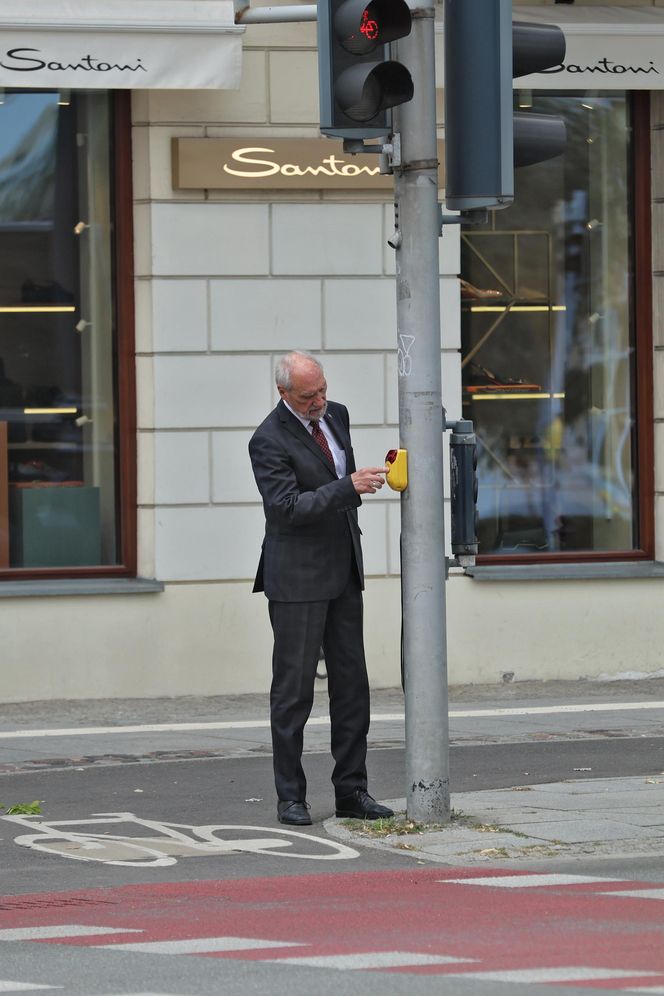 Chodzi bo nie może jeździć