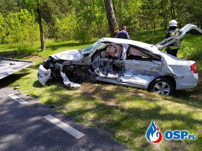 Czołowe zderzenie pod Glinojeckiem! Dwoje dorosłych i niemowlę w szpitalu! Na miejscu śmigłowiec