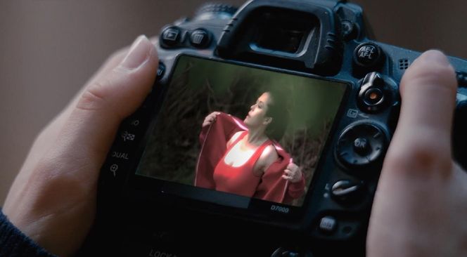 M jak miłość odc. 1882. Zdjęcie Kingi w aparacie Hoffmana