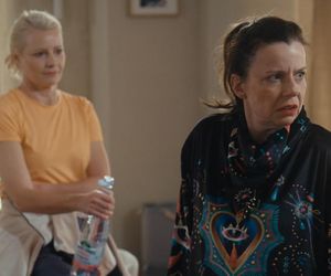 Rodzinka.pl 17 sezon odc. 293. Marysia (Agata Kulesza), Natalia (Małgorzata Kożuchowska)