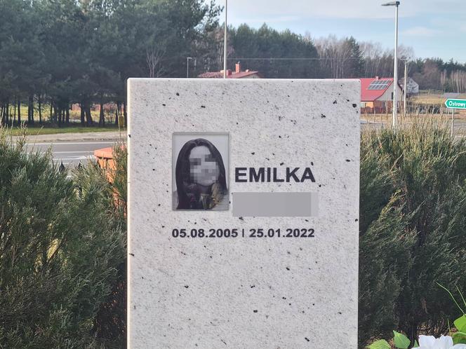 Grób Emilki z Komorowa. Zginęła w wypadku pociągu [GALERIA]