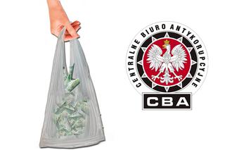Wytransferowali z Polski prawie 9 miliardów złotych. 18 osób zatrzymanych przez CBA