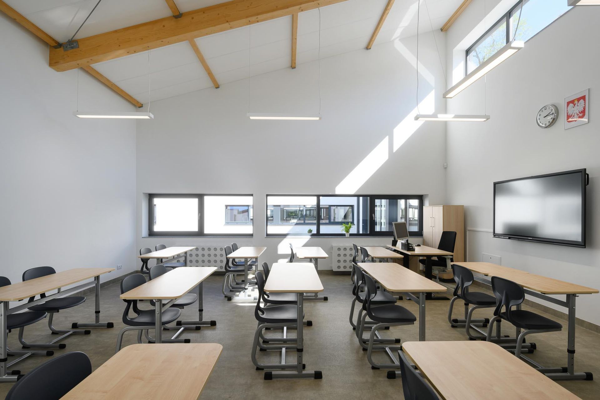 Szkoła w Rudzie Śląskiej, TKHolding