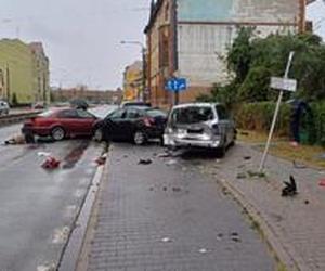 Trudne warunki na drogach powiatu bydgoskiego spowodowane ciągłymi opadami deszczu