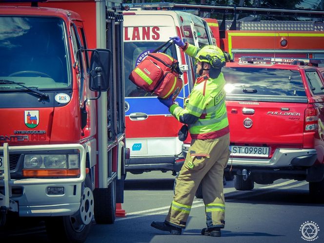 Śmiertelny wypadek w Lędzinach. Nie żyje 66-letnia pasażerka samochodu osobowego