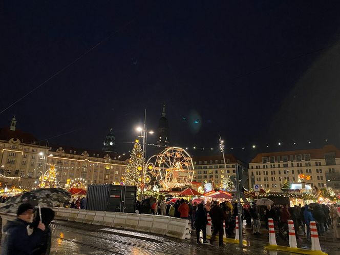 Najstarszy jarmark bożonarodzeniowy w Niemczech. Drezno zachwyca turystów z całego świata 