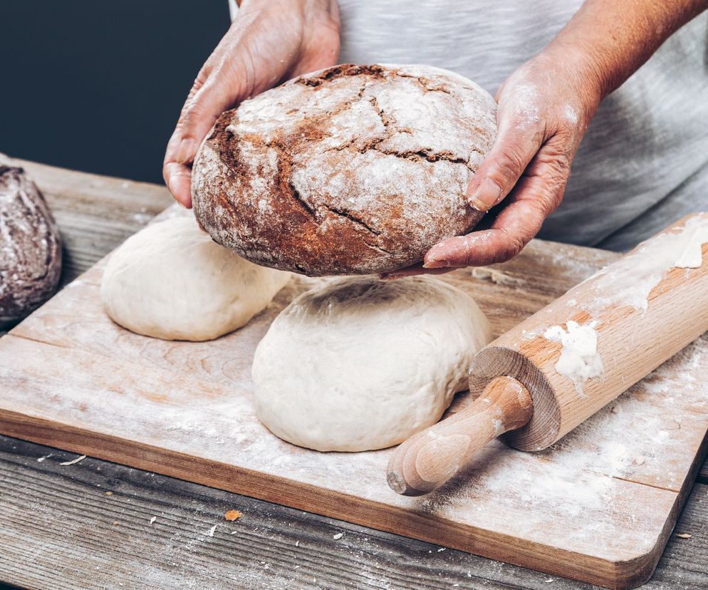 Domowe pieczywo: 7 najlepszych przepisów na chleb i bułki wprost z piekarnika