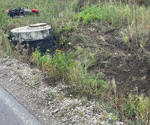 Śmiertelny wypadek w Warszawie. Nie żyje motocyklista. Licznik zatrzymał się na 260 km/h