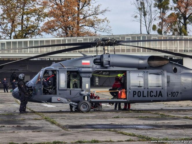 Wrocław. Ćwiczenia na terenie Portu Lotniczego im. Mikołaja Kopernika [ZDJĘCIA].