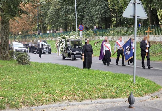 Pogrzeb Agnieszki Guz i jej syna w Sandomierzu. Rodzina i przyjaciele żegnają projektantkę gwiazd