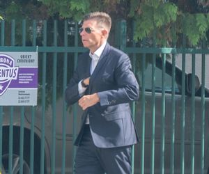 Ryszard Petru na hulajnodze