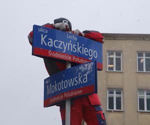  Ulica Lecha Kaczyńskiego w Warszawie?! On ma już wysepki, nie wysepki!