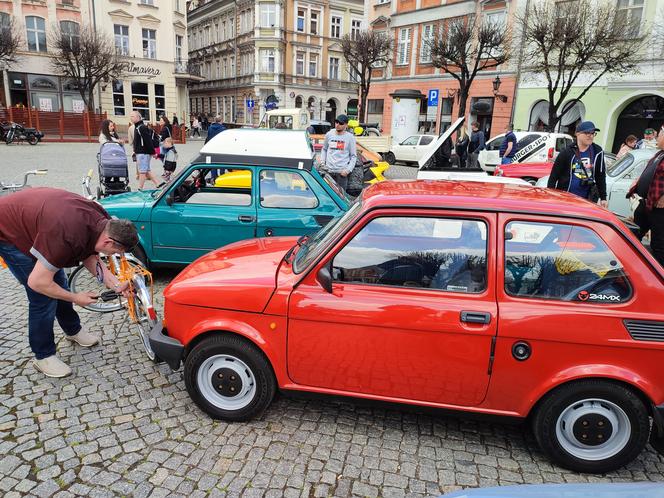 Początek sezonu fanów motoryzacji z czasów PRL