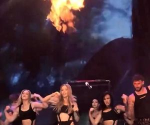 Doda zjechała Sławosza