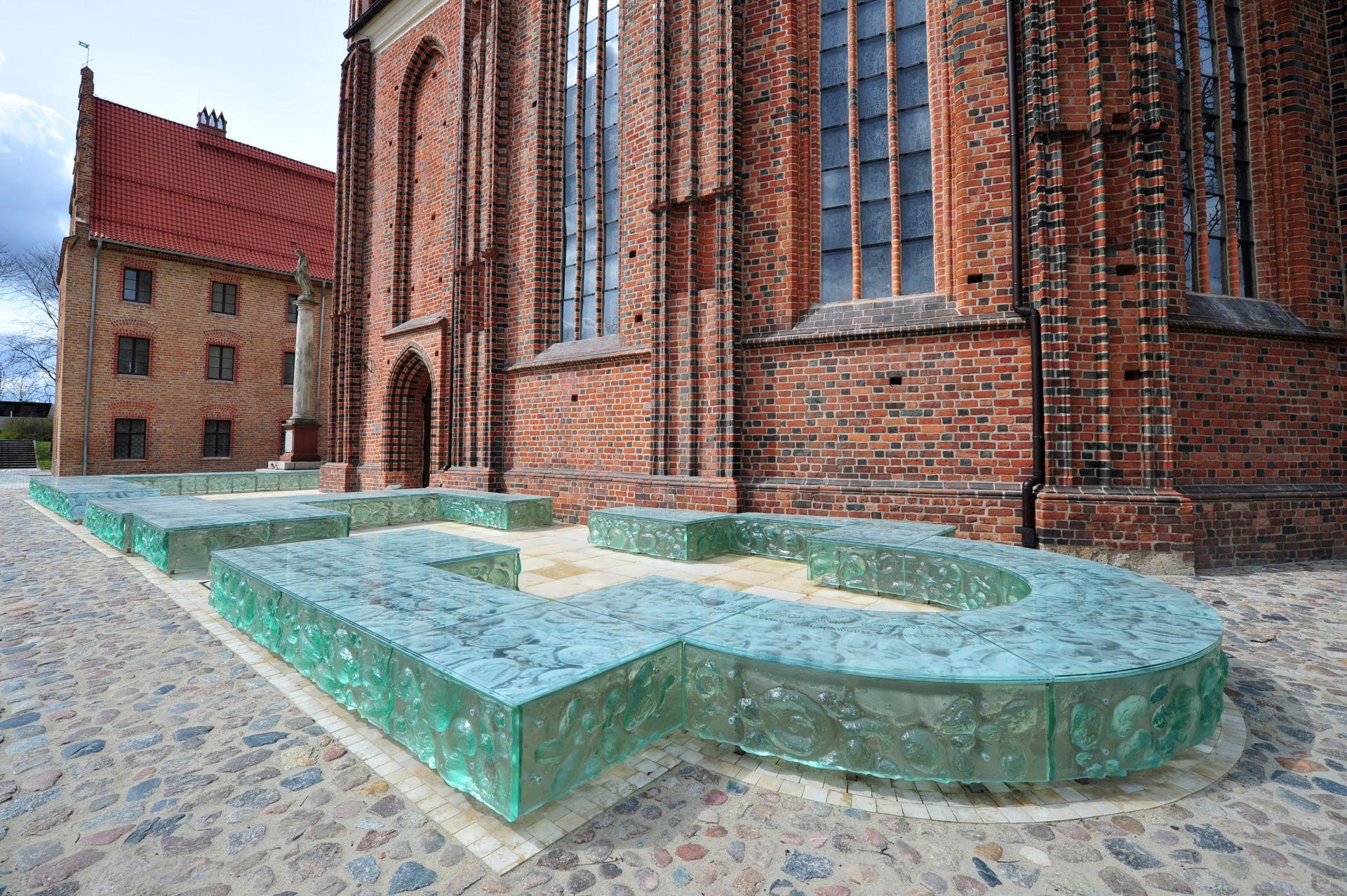 Ekspozycja reliktów palatium Mieszka I na Ostrowie Tumskim w Poznaniu