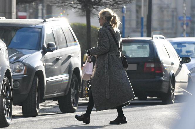 Beata Ścibakówna parkuje na zakazie