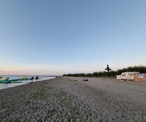 To już koniec sezonu nad morzem? Plaża opustoszała!